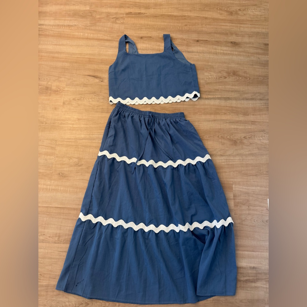 Chic Blue and White Women's Skirt Set